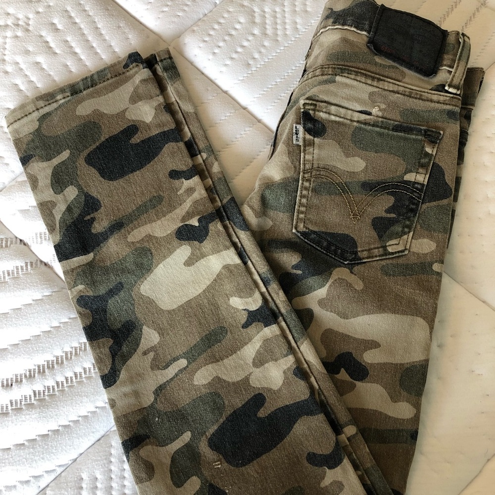 Vintage style!! 510 skinny - Camo Levi’s